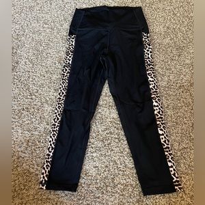 Zyia leggings with pockets